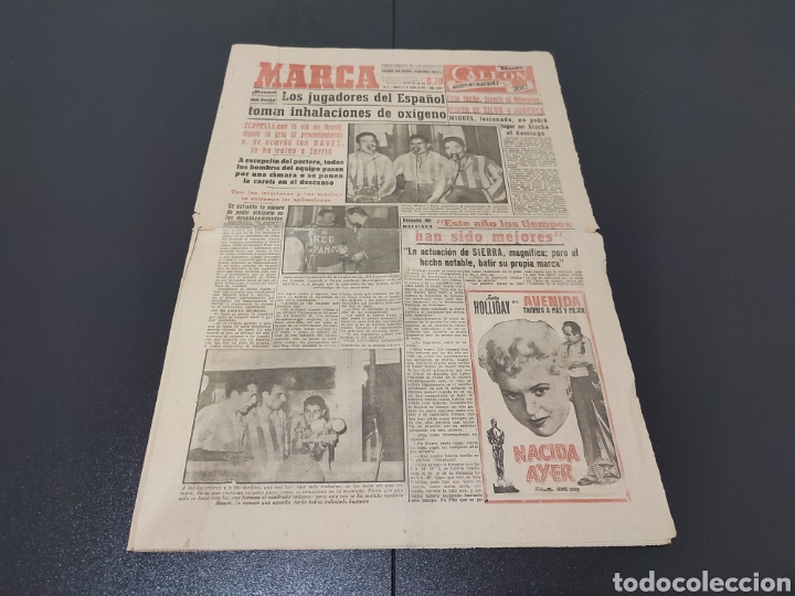 Coleccionismo deportivo: 22/10/1952. JA&Eacute;N ASCIENDE A 2 DIVISI&Oacute;N / AT BILBAO R.MADRID / BARCELONA SANTANDER / R.SOCIEDAD MALAG