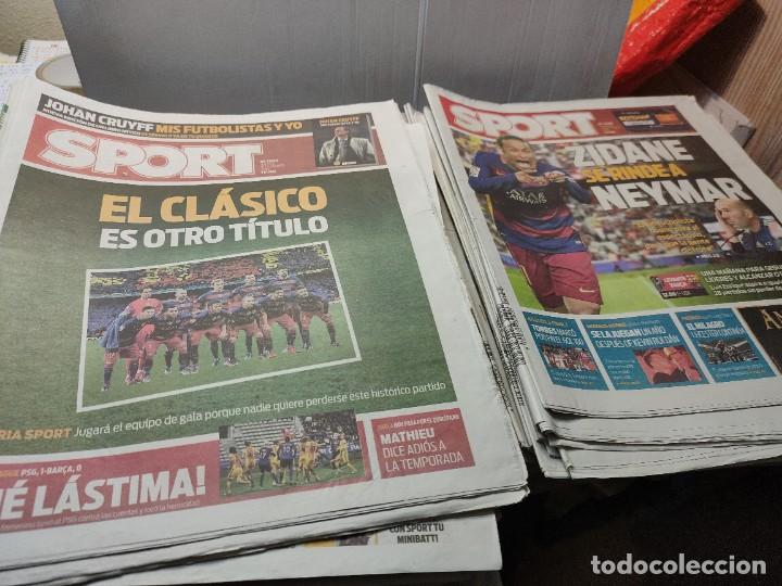 Coleccionismo deportivo: Lote de 148 periódicos Sport algunos emblemáticos Messi,etc - Foto 4 - 299781463