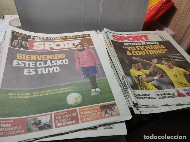 Coleccionismo deportivo: Lote de 148 periódicos Sport algunos emblemáticos Messi,etc - Foto 5 - 299781463