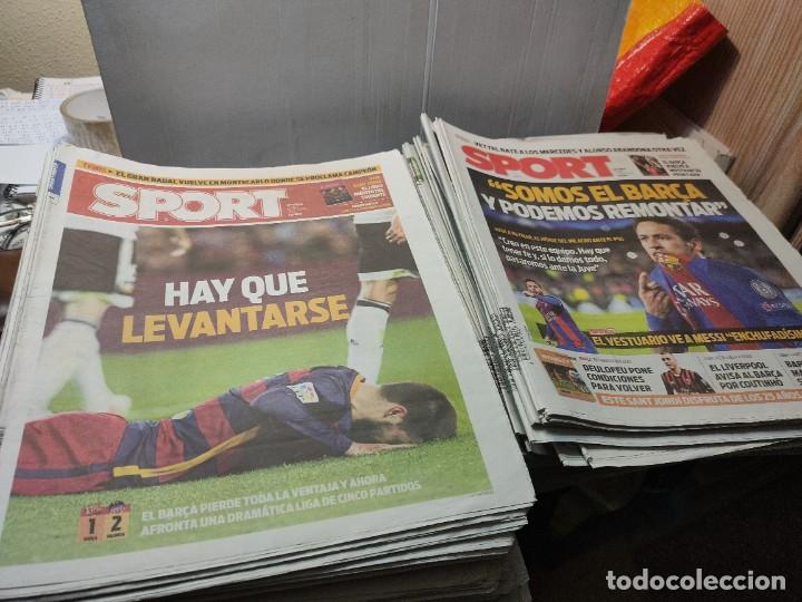 Coleccionismo deportivo: Lote de 148 periódicos Sport algunos emblemáticos Messi,etc - Foto 9 - 299781463