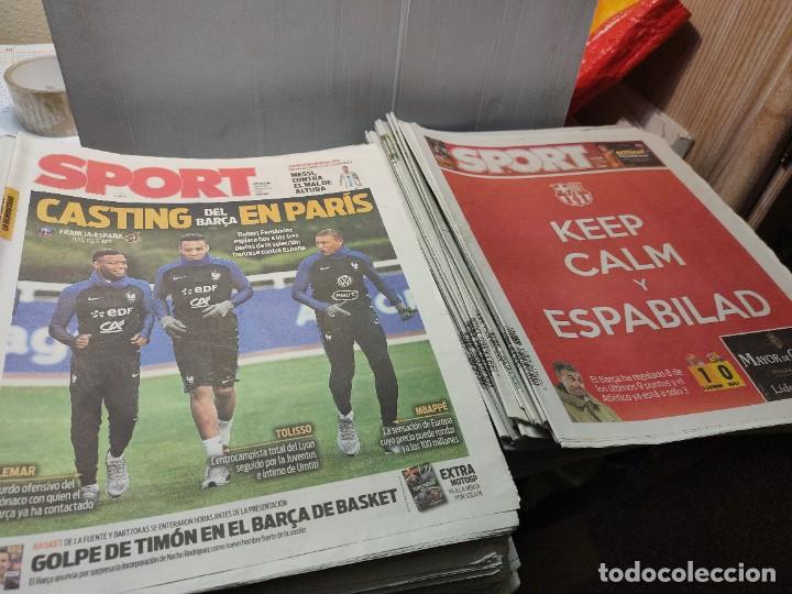 Coleccionismo deportivo: Lote de 148 periódicos Sport algunos emblemáticos Messi,etc - Foto 18 - 299781463