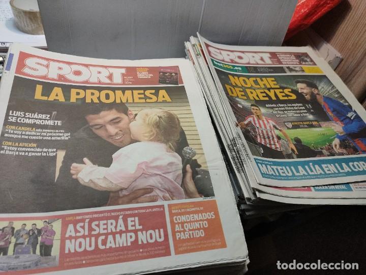 Coleccionismo deportivo: Lote de 148 periódicos Sport algunos emblemáticos Messi,etc - Foto 26 - 299781463