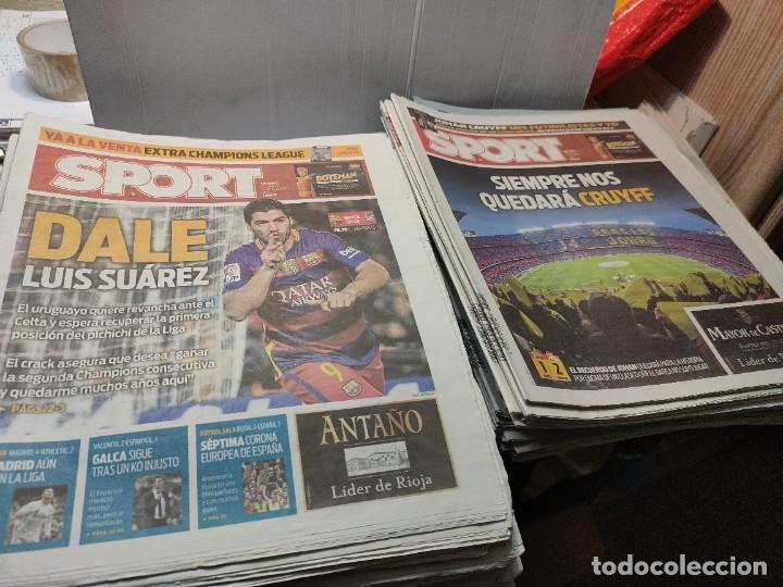 Coleccionismo deportivo: Lote de 148 periódicos Sport algunos emblemáticos Messi,etc - Foto 31 - 299781463