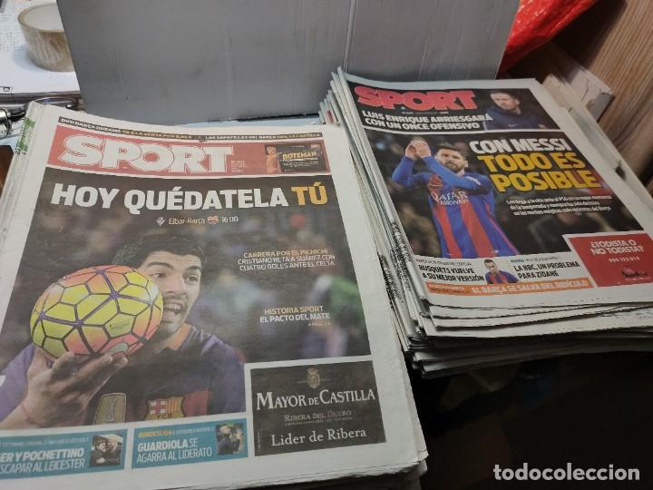 Coleccionismo deportivo: Lote de 148 periódicos Sport algunos emblemáticos Messi,etc - Foto 40 - 299781463