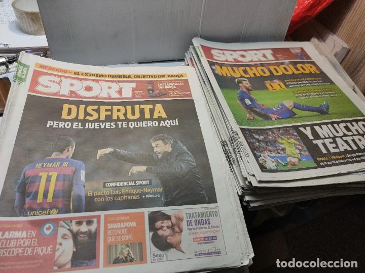 Coleccionismo deportivo: Lote de 148 periódicos Sport algunos emblemáticos Messi,etc - Foto 42 - 299781463