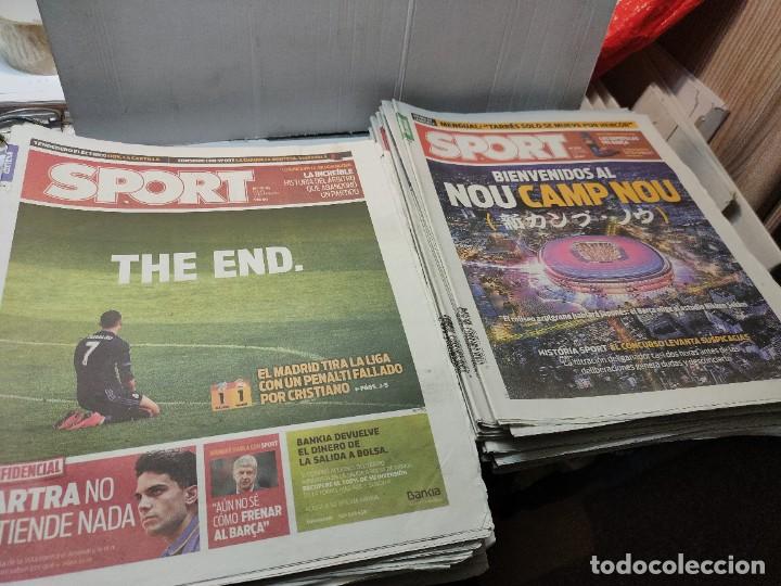 Coleccionismo deportivo: Lote de 148 periódicos Sport algunos emblemáticos Messi,etc - Foto 51 - 299781463