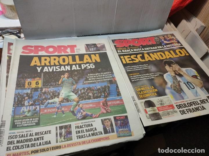 Coleccionismo deportivo: Lote de 148 periódicos Sport algunos emblemáticos Messi,etc - Foto 70 - 299781463