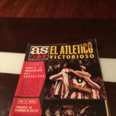 Coleccionismo deportivo: AS COLOR 154 1974 ATLÉTICO DE MADRID VICTORIOSO FINALISTA DE LA COPA DE EUROPA,PÓSTER DEL REAL OVIE. Lote 300919988