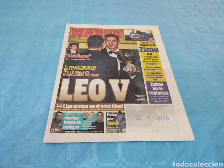 Sports collectibles: MARCA 12/01/2016. MESSI BAL&Oacute;N DE ORO.