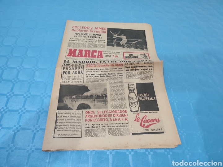 Sammelleidenschaft Sport: 16/04/1966. BOXEO FOLLEDO VS JAMES ESPECIAL MUNDIAL F&Uacute;TBOL SELECCI&Oacute;N PORTUGAL.