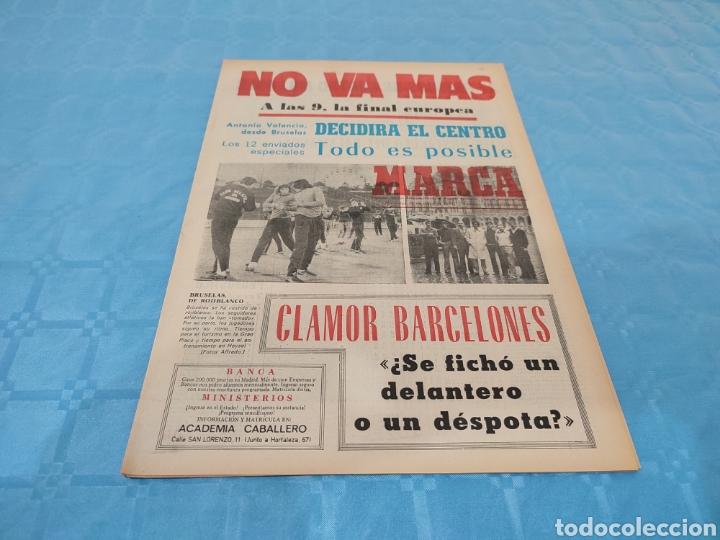 Sports collectibles: 15/05/1974. AT MADRID BAYERN MUNICH FINAL COPA EUROPA HOMENAJE A FC BARCELONA CAMPE&Oacute;N HERTHA BERLIN.