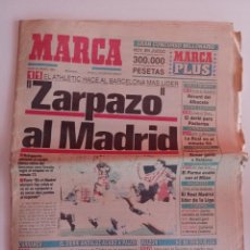 Coleccionismo deportivo: MARCA LUNES 22 MARZO 1993 ZARPAZO AL MADRID 1-1 EL ATHLETIC AL BARCELONA MÁS LIDER. Lote 363209250