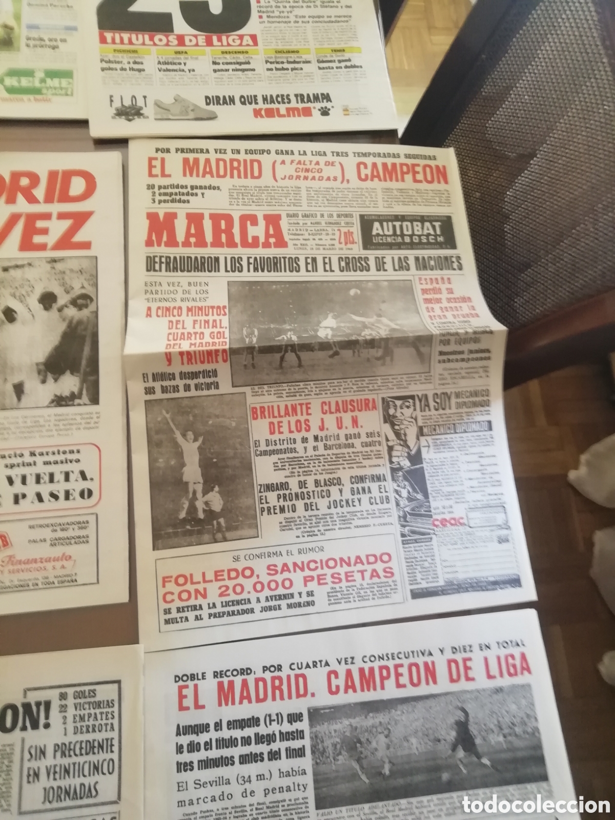 Sports collectibles: Real madrid cf. Las Ligas blancas 1962 63