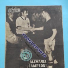 Coleccionismo deportivo: VIDA DEPORTIVA Nº 459 1954 ALEMANIA CAMPEON COPA MUNDO SUIZA 54 - WORLD CUP GERMANY WINNER. Lote 387692574