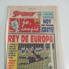 Coleccionismo deportivo: SPORT 1992 REY DE EUROPA F.C. BARCELONA CAMPEÓN. WEMBLEY CRUYFF STOICHKOV ESTELADA. FUTBOL BARÇA. Lote 401251089