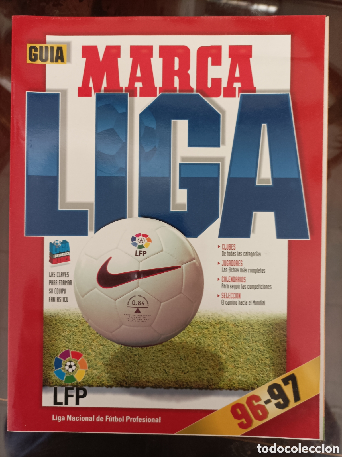 Coleccionismo deportivo: Revista gu&iacute;a marca - Foto 1