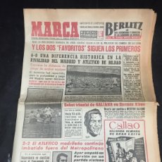 Coleccionismo deportivo: DIARIO MARCA 18 DE NOVIEMBRE 1957, PORTADA REAL MADRID ATHLETIC BILBAO. ATLÉTICO DE MADRID SEVILLA.