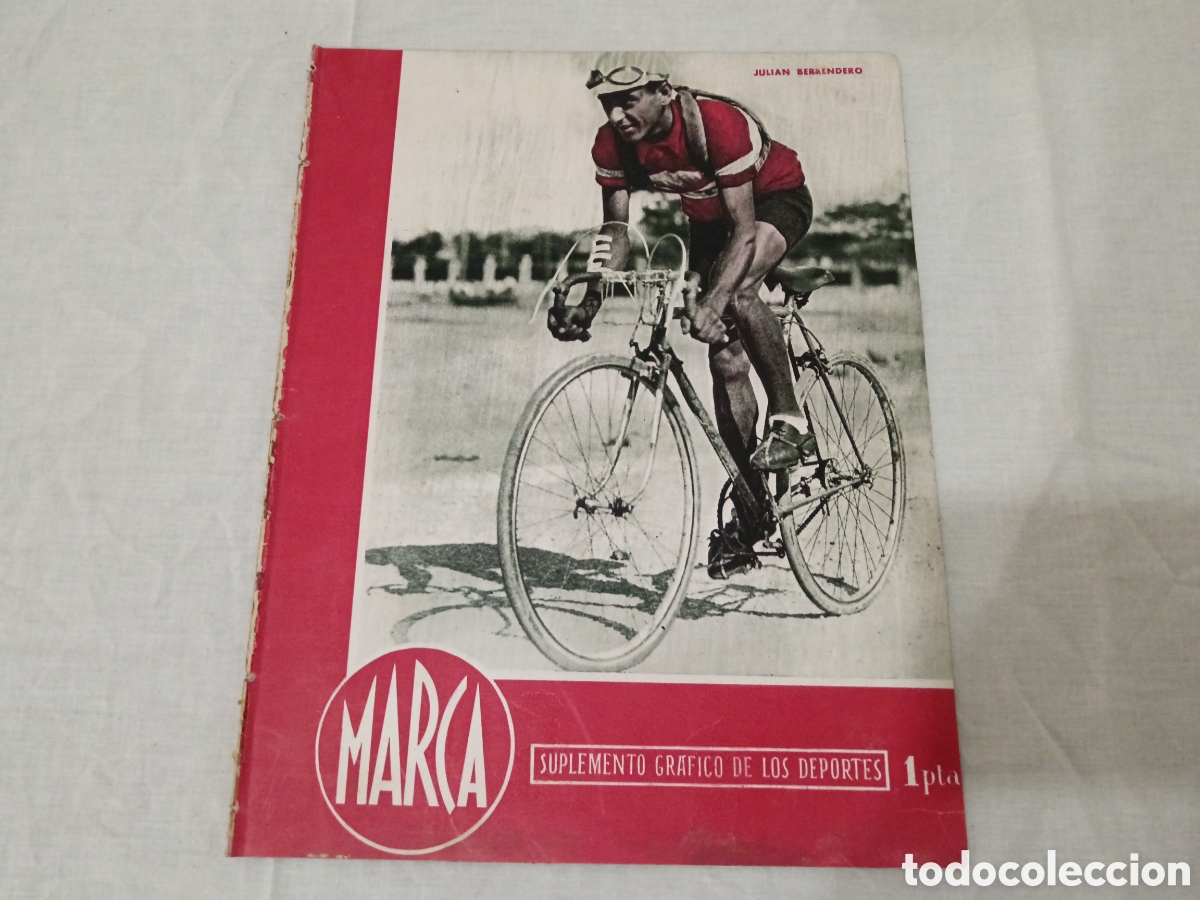 Sammelleidenschaft Sport: MARCA N&deg; 137 (10/07/1945) BERRENDERO BERNARDO RUIZ HOMENAJE PALACIO FRIAS RAYO VALLECANO