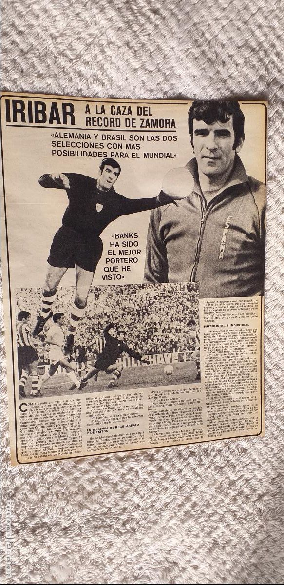 Coleccionismo deportivo: FUTBOL-V90-II-HOJA RECORTE-PRENSA DEPORTIVA-AS-1973-74-IRIBAR