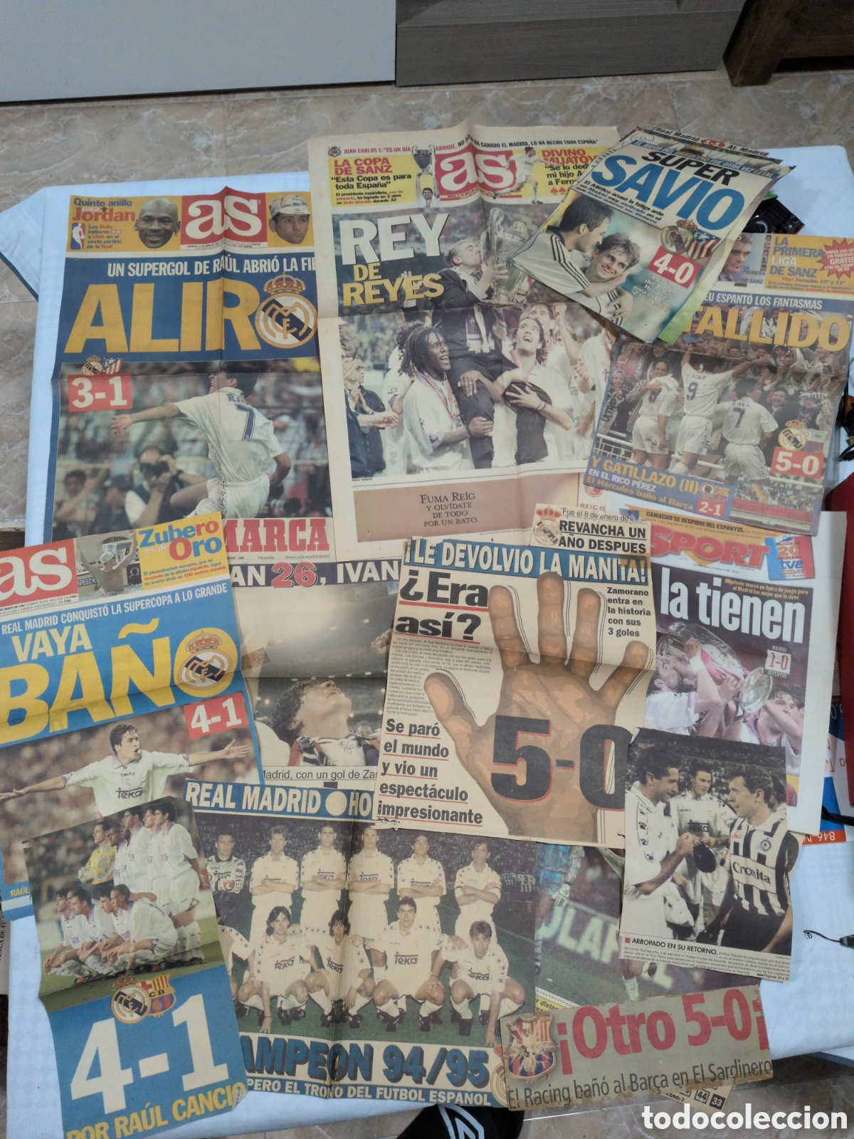 Coleccionismo deportivo: Recortes peri&oacute;dicos Real Madrid. La s&eacute;ptima, el 5-0, homenaje al buitre....