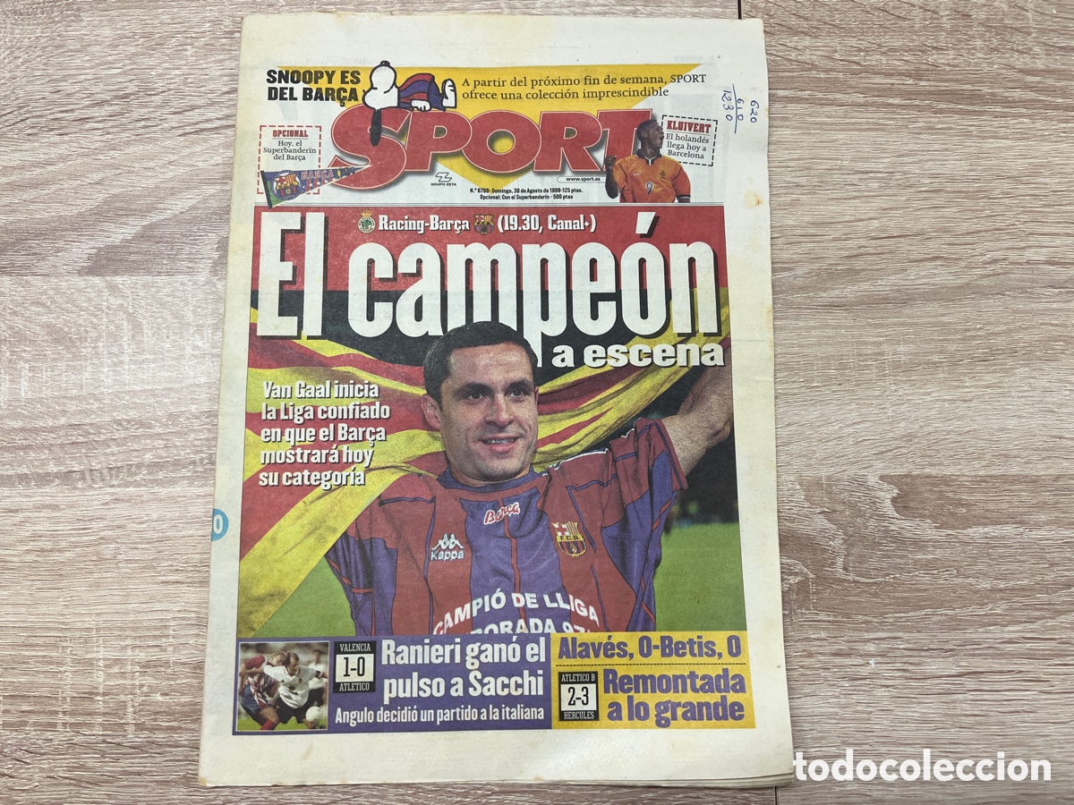 Coleccionismo deportivo: SPORT 30/078/1998 EL CAMPE&Oacute;N EN ESCENA