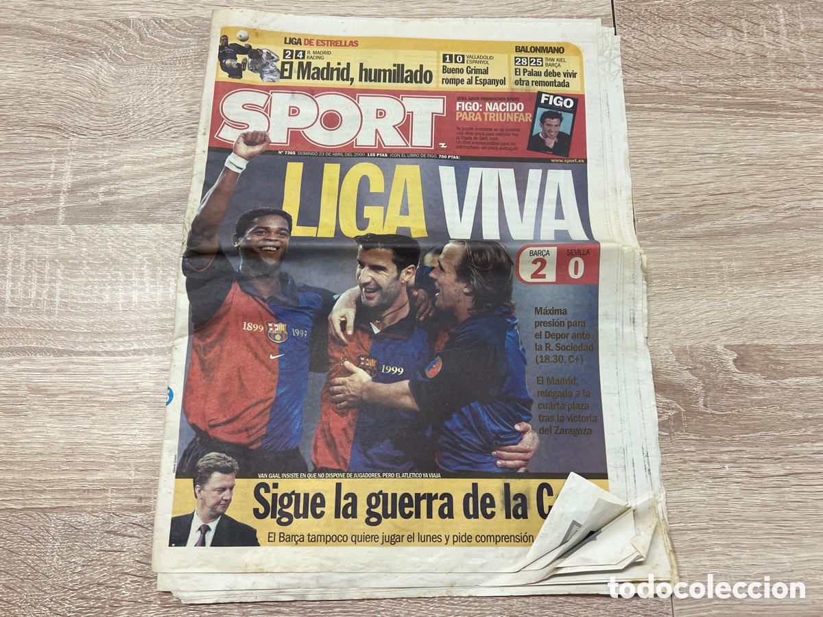 Coleccionismo deportivo: SPORT 23/04/2000 LIGA VIVA BAR&Ccedil;A 2 SEVILLA 0