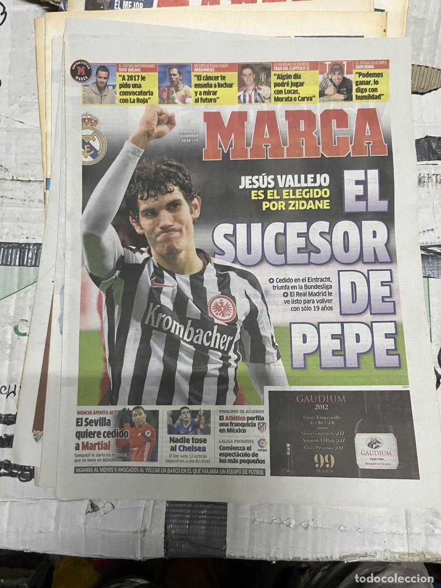 Coleccionismo deportivo: MARCA (27-12-2016) JESUS VALLEJO EINTRACHT ZIDANE PEPE SEVILLA MARTIAL