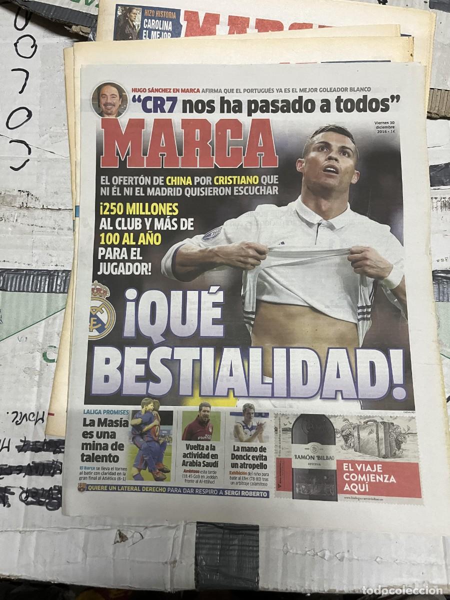 Coleccionismo deportivo: MARCA (30-12-2016) OFERTA CHINA FICHAJE CR7 CRISTIANO RONALDO HUGO SANCHEZ