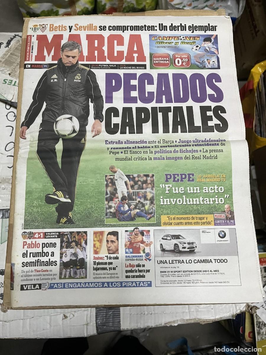 Coleccionismo deportivo: MARCA (20-1-2012) MOURINHO REAL MADRID PEPE VALENCIA 4-1 LEVANTE BETIS SEVILLA DERBI