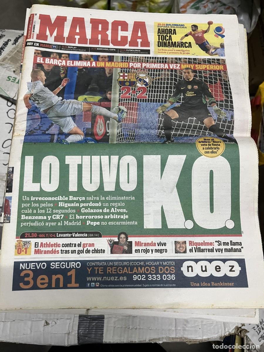 Coleccionismo deportivo: MARCA (26-2-2012) EL CLASICO BARCELONA 2-2 REAL MADRID BALONMANO ESPA&Ntilde;A ESLOVENIA