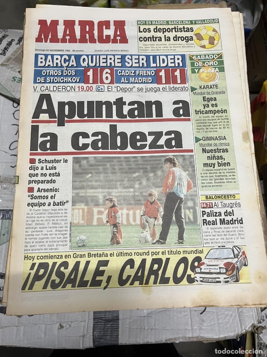 Coleccionismo deportivo: MARCA(22-11-1992)REAL MADRID 1-1 CADIZ ZARAGOZA 1-6 BARCELONA ATLETICO DEPORTIVO CORU&Ntilde;A JORNADA LIGA