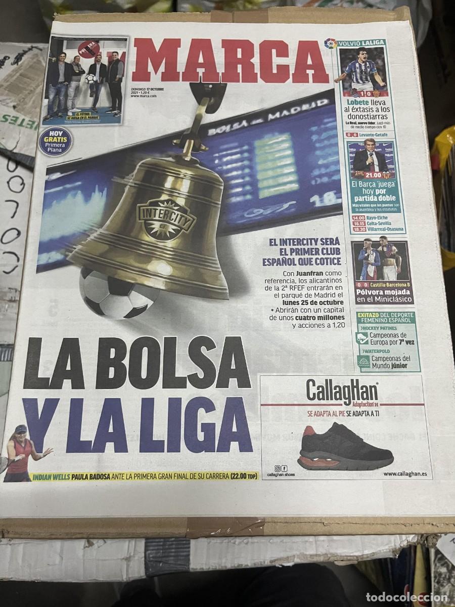 Coleccionismo deportivo: MARCA (17-10-2021) JORNADA LIGA REAL SOCIEDAD 1-0 MALLORCA BARCELONA VALENCIA INTERCITY BOLSA