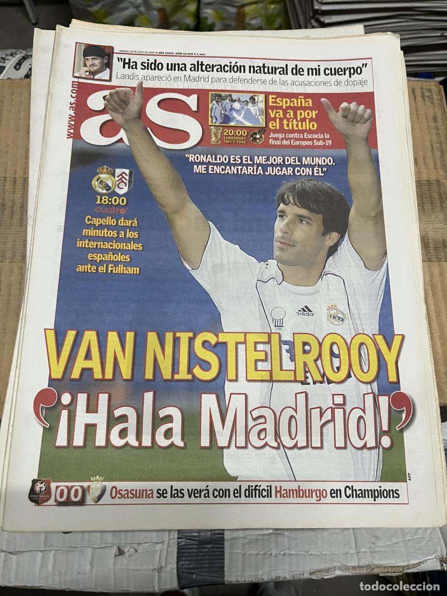 Coleccionismo deportivo: AS (29-7-2006) PRESENTACION VAN NISTELROOY REAL MADRID FINAL SUB-19 EUROPEO ESPA&Ntilde;A ESCOCIA