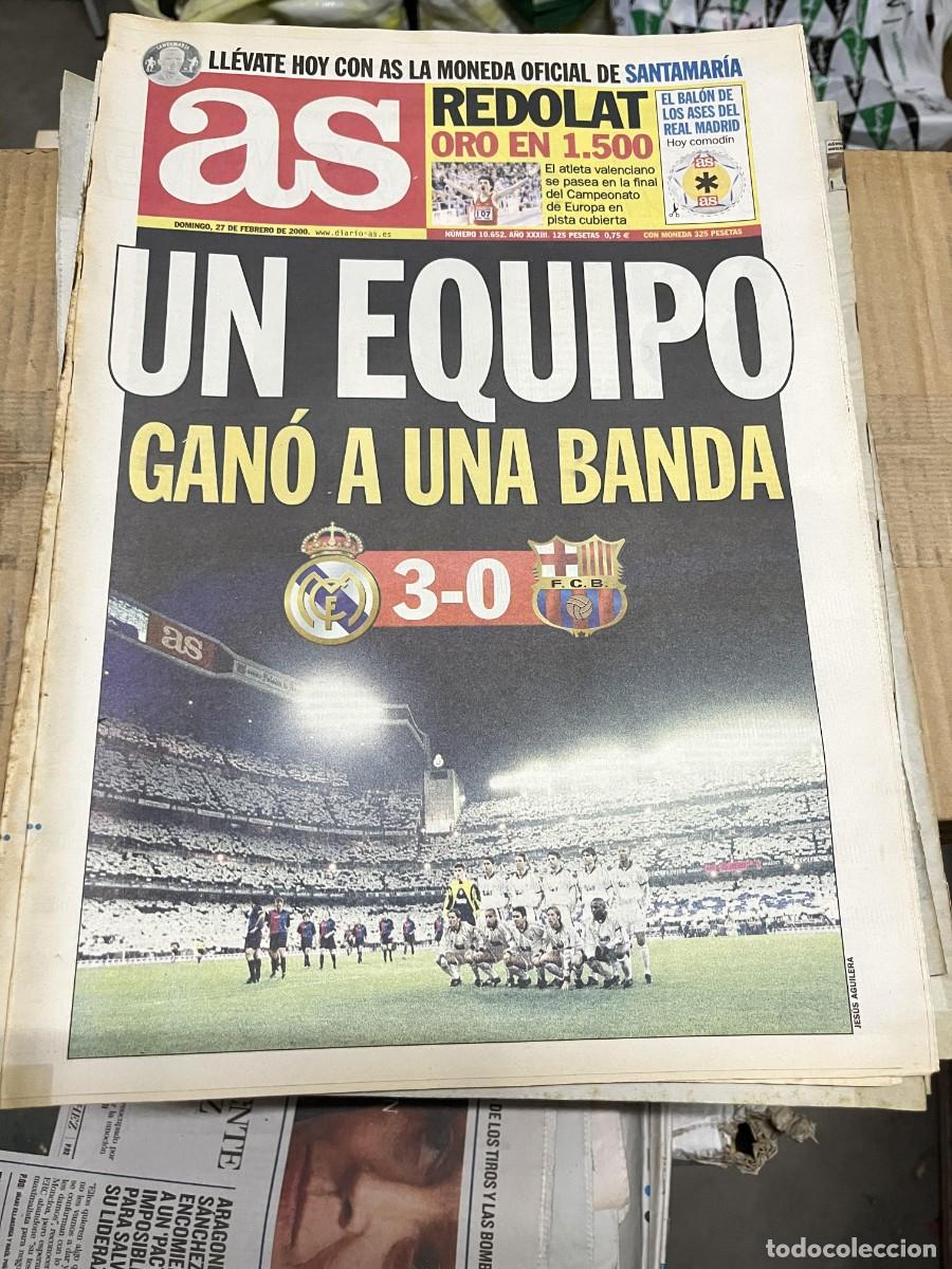 Coleccionismo deportivo: AS (27-2-2000) REDOLAT MEDALLA ORO EL CLASICO REAL MADRID 3-0 BARCELONA