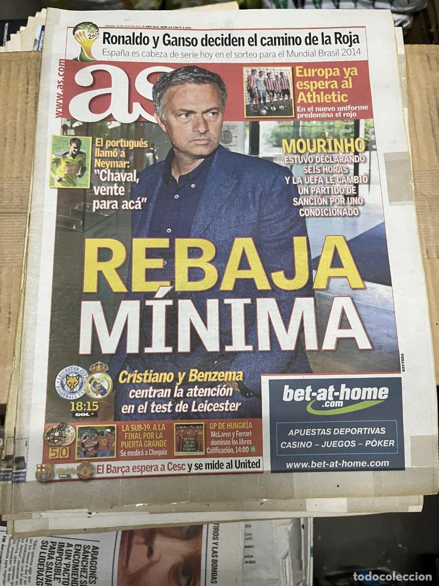 Coleccionismo deportivo: AS (30-7-2011) MOURINHO RONALDO GANSO LEICESTER CITY REAL MADRID BARCELONA MANCHESTER UNITED
