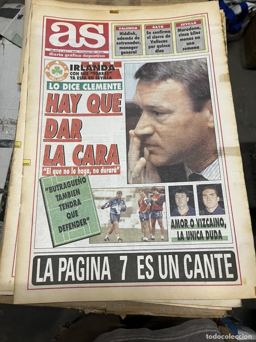 Coleccionismo deportivo: AS (17-11-1992) SELECCION ESPA&Ntilde;OLA ESPA&Ntilde;A EIRE IRLANDA JAVIER CLEMENTE VIZCAINO BUTRAGUE&Ntilde;O VITESSE