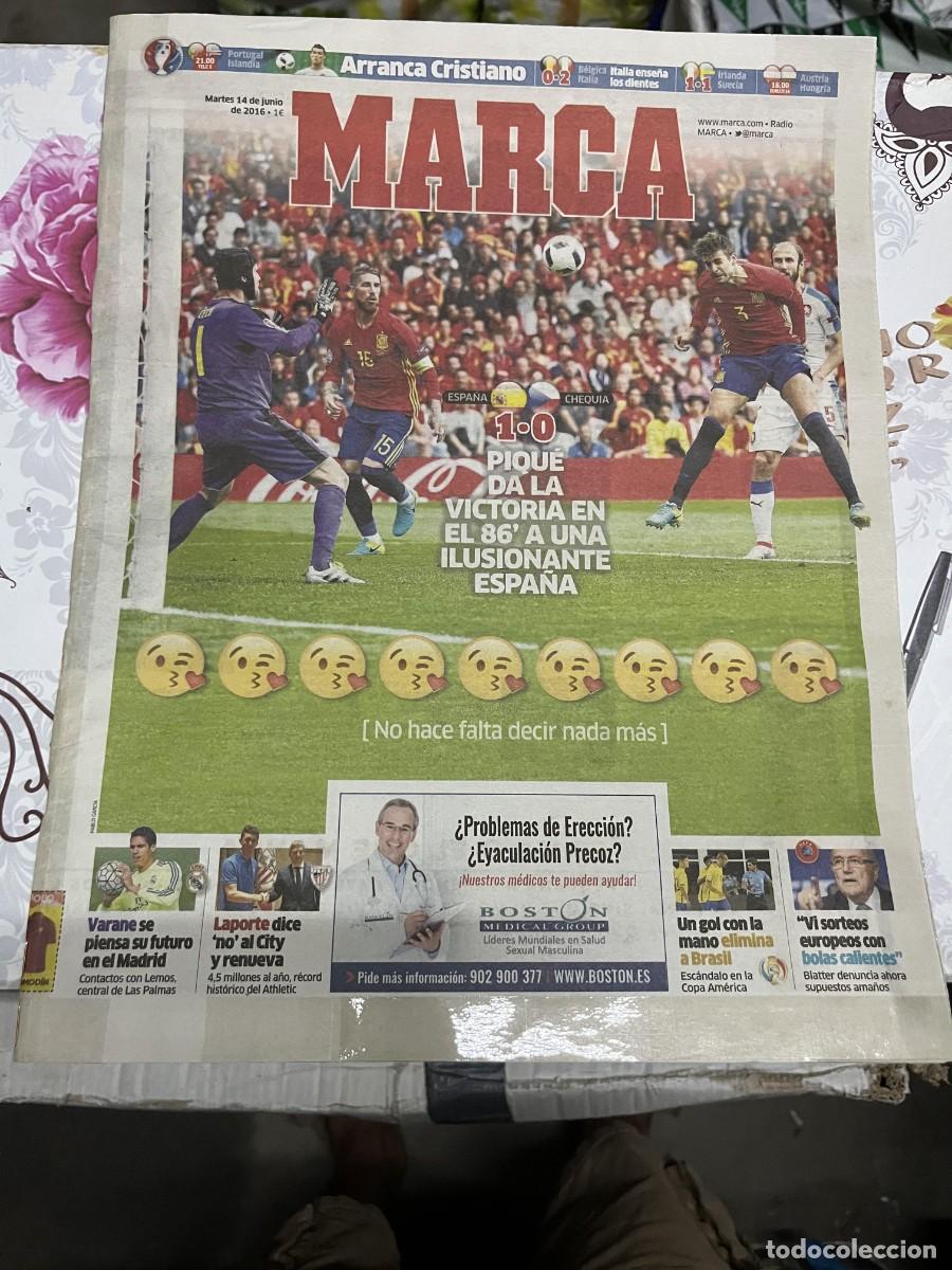 Coleccionismo deportivo: MARCA (14-6-2016) EURO EUROCOPA SELECCION ESPA&Ntilde;OLA ESPA&Ntilde;A 1-0 REPUBLICA CHECA GOL PIQUE
