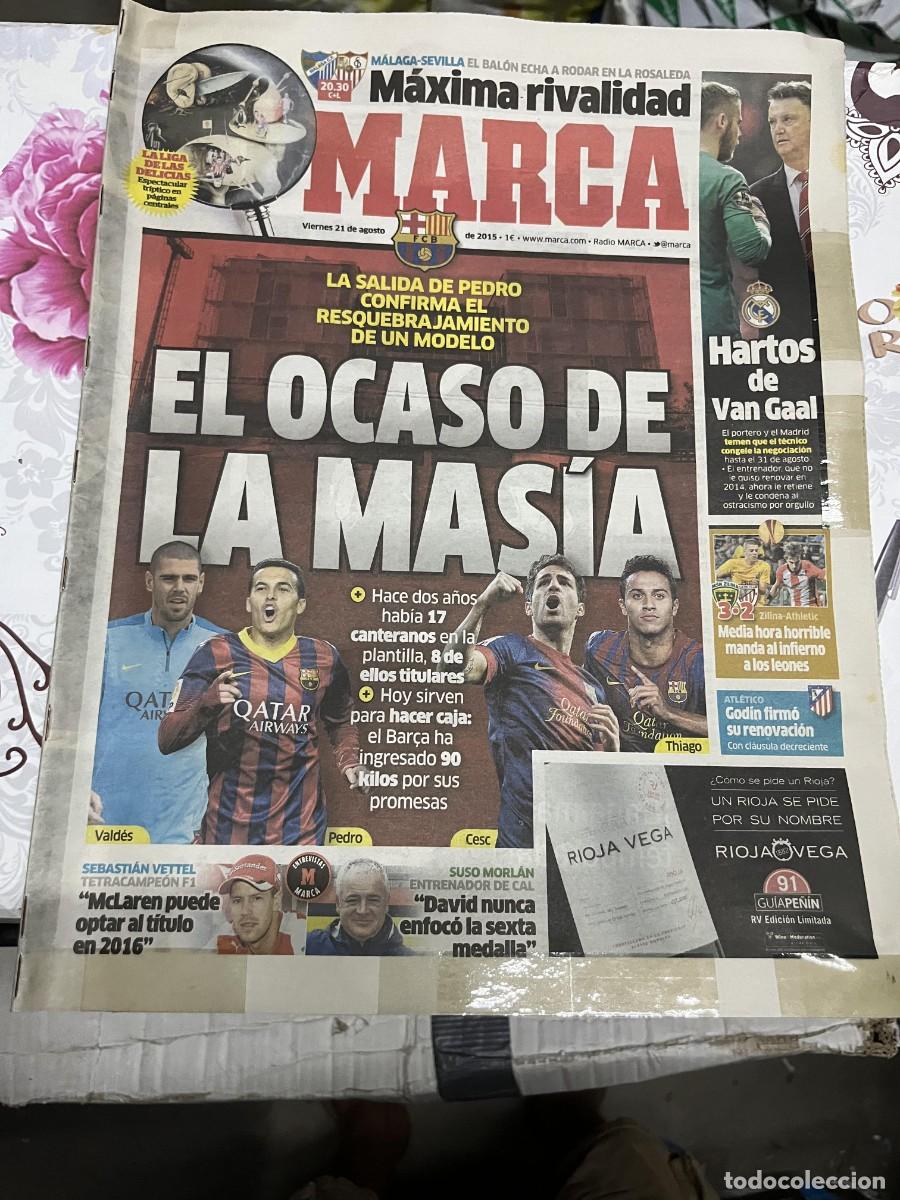 Coleccionismo deportivo: MARCA (21-8-2015) HOY MALAGA SEVILLA VAN GAAL LA MASIA BARCELONA PEDRO MCLAREN VETTEL SUSO MORLAN