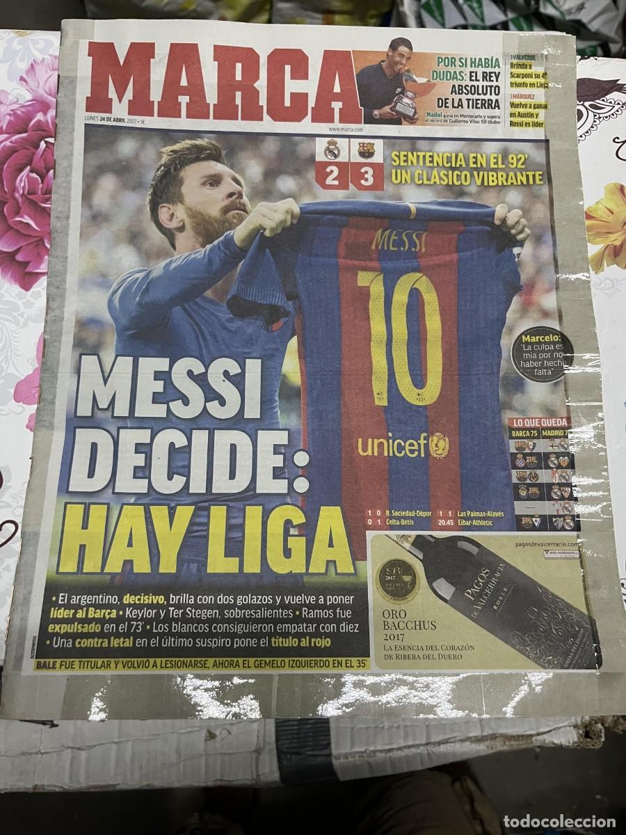 Coleccionismo deportivo: MARCA (24-4-2017) EL CLASICO REAL MADRID 2-3 BARCELONA CAMISETA LIONEL MESSI