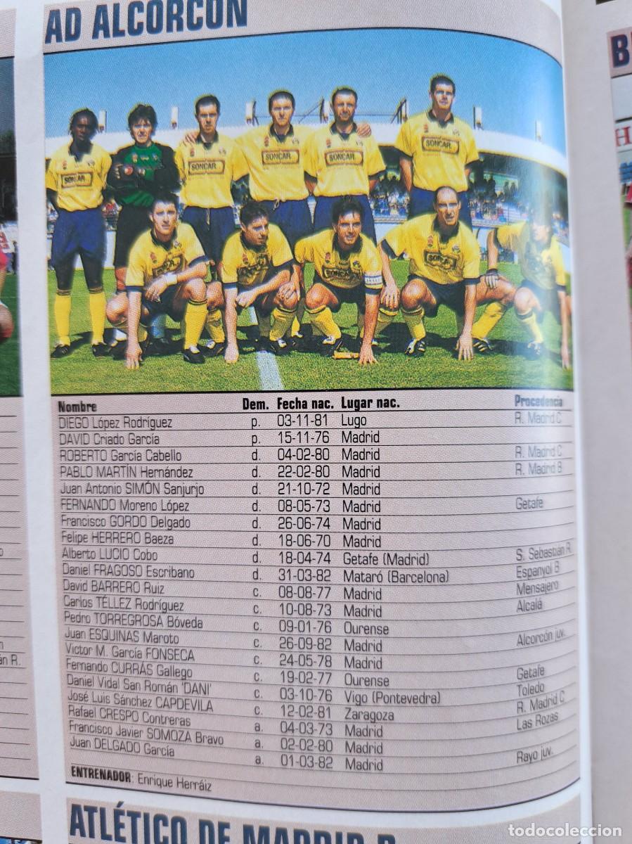 Coleccionismo deportivo: Foto y plantel del AD Alcorcon.Recorte Don Balon 2001-02