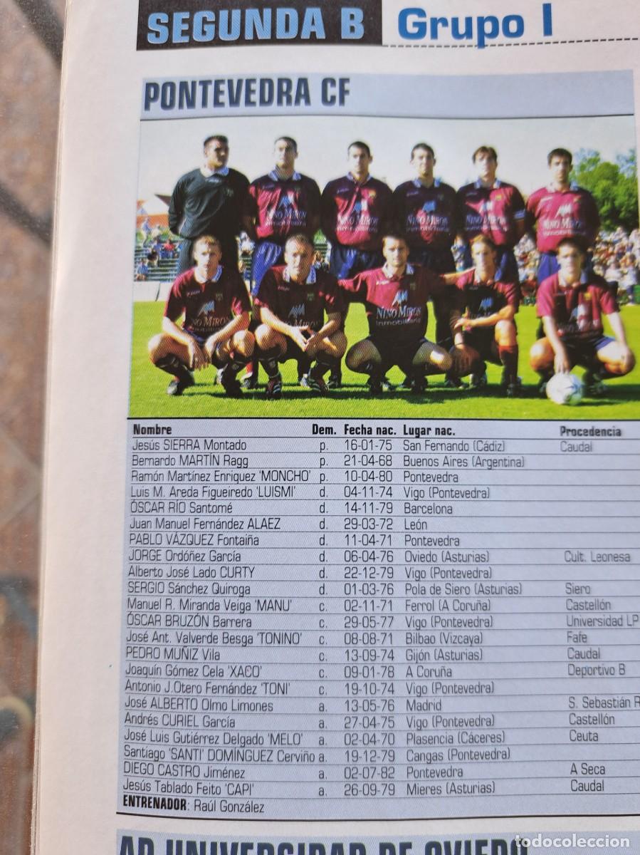 Coleccionismo deportivo: Foto y plantel del Pontevedra CF. Recorte Don Balon 2001-02