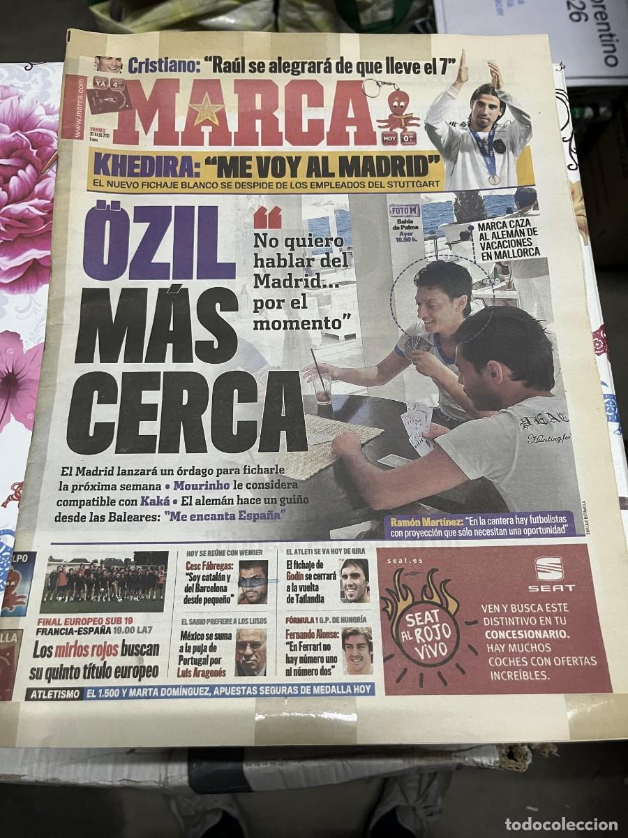 Coleccionismo deportivo: MARCA (30-7-2010) KHEDIRA OZIL CRISTIANO RONALDO DORSAL 7 SUB-19 FRACIA ESPA&Ntilde;A