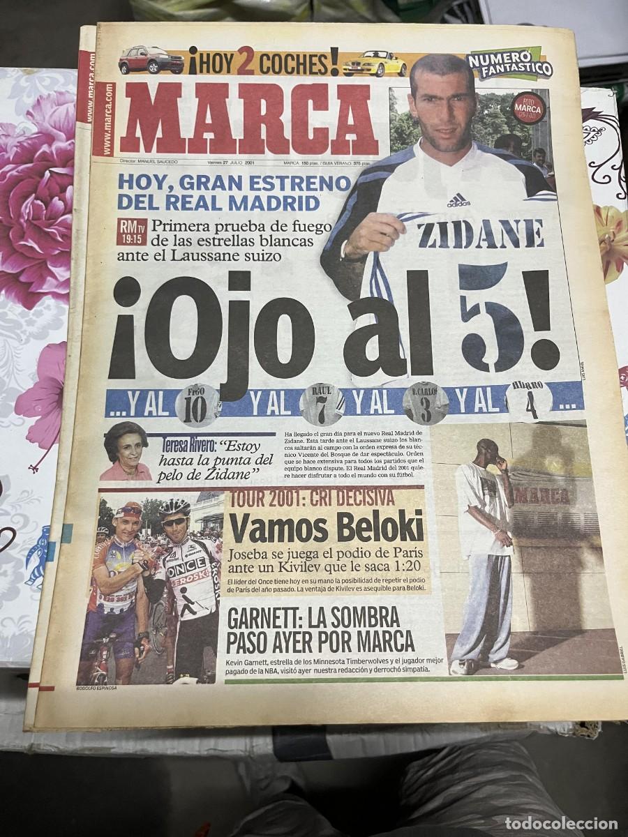 Coleccionismo deportivo: MARCA (27-7-2001) ZINEDINE ZIDANE NUMERO 5 REAL MADRID TERESA RIVERO TOUR FRANCIA BELOKI GARNETT