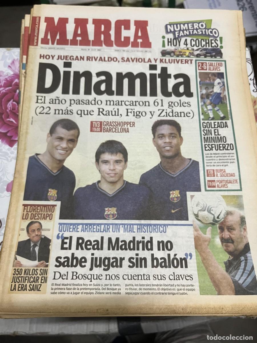 Coleccionismo deportivo: MARCA (31-7-2001) RIVALDO SAVIOLA KLUIVERT HOY GRASSHOPPER BARCELONA SALLEKO 2-6 ALAVES