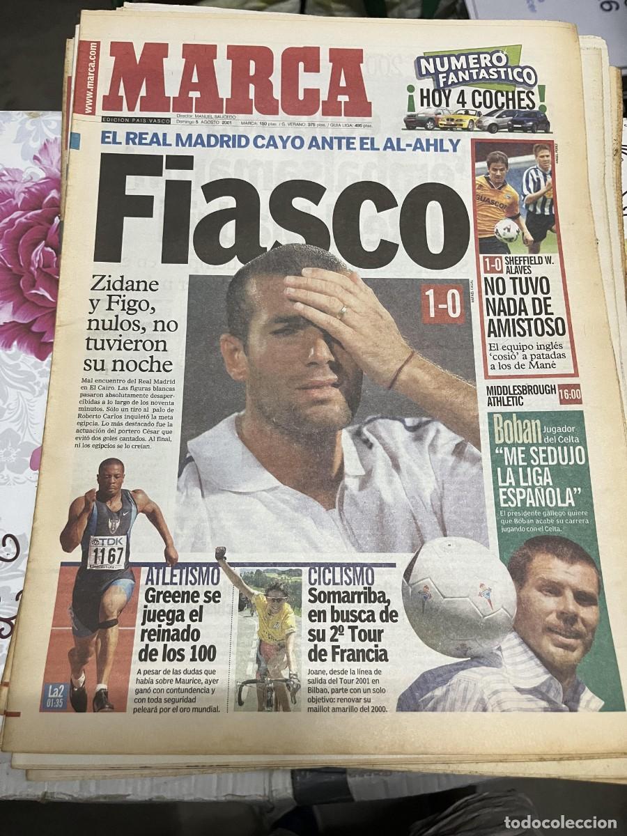 Coleccionismo deportivo: MARCA (5-8-2001) AL-AHLY 1-0 REAL MADRID EGIPTO ZIDANE SHEFFIELD 1-0 ALAVES BOBAN CELTA VIGO