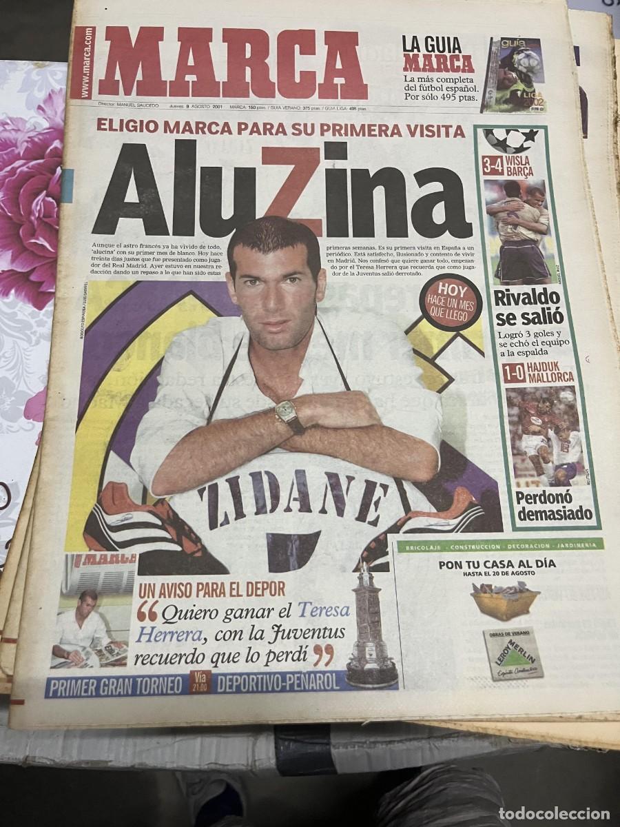Coleccionismo deportivo: MARCA (9-8-2001) ZINEDINE ZIDANE REAL MADRID TERESA HERRERA RIVALDO WISLA 3-4 BARCELONA
