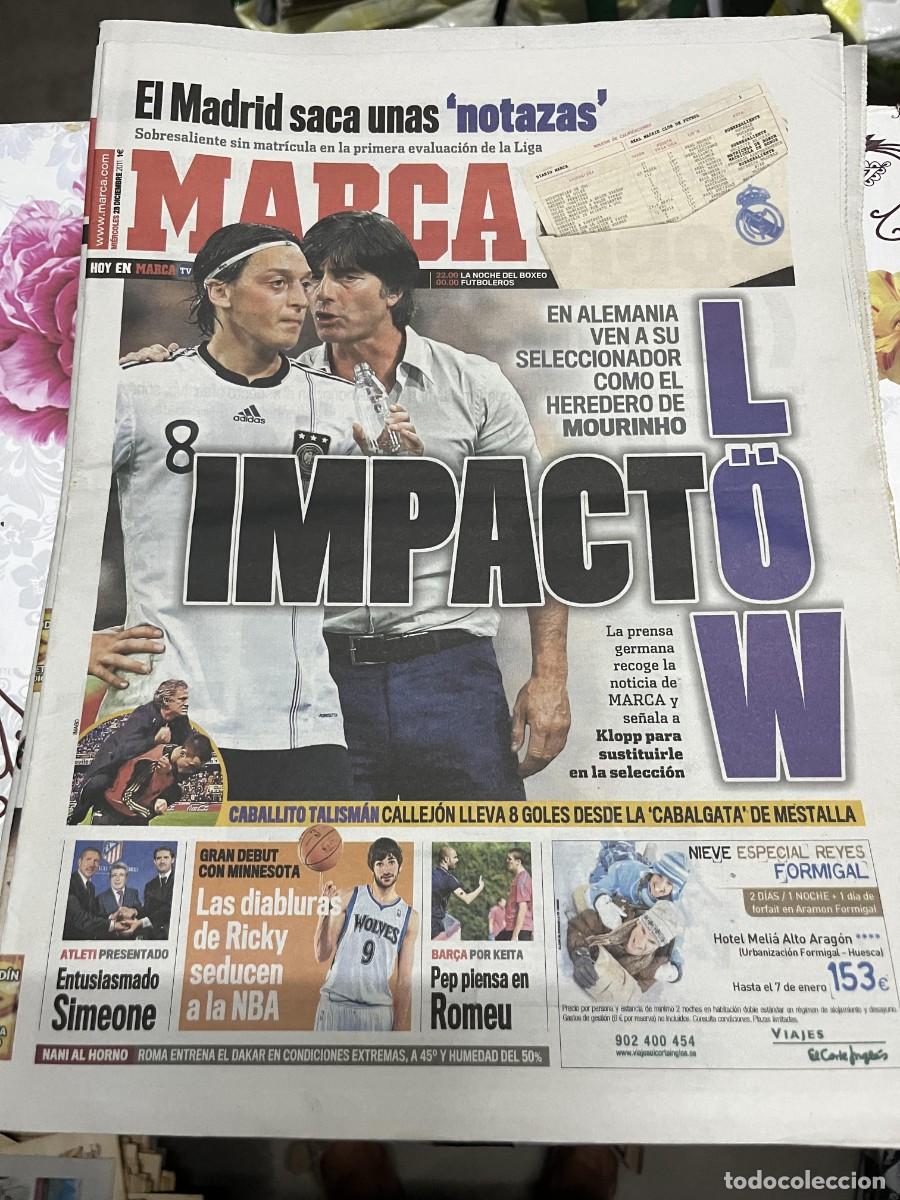 Coleccionismo deportivo: MARCA (28-12-2011) OZIL REAL MADRID CALLEJON DEBUT RICKY RUBIO NBA PRESENTACION SIMEONE ATLETICO