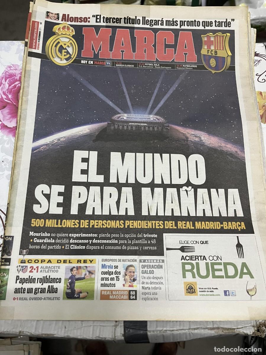 Coleccionismo deportivo: MARCA (9-12-2011) MA&Ntilde;ANA EL CLASICO REAL MADRID BARCELONA COPA ALBACETE 2-1 ATLETICO MADRID