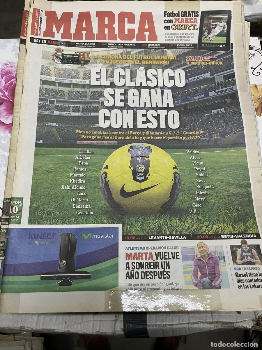 Coleccionismo deportivo: MARCA (10-12-2011) HOY EL CLASICO REAL MADRID BARCELONA JORNADA LIGA OPERACION GALGO DOMINGUEZ