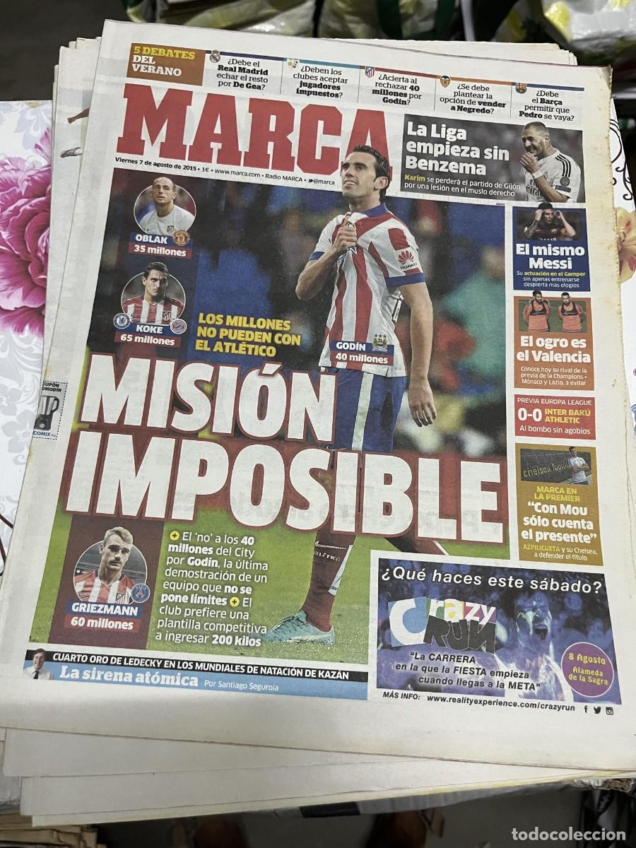 Coleccionismo deportivo: MARCA (7-8-2015) GODIN OBLAK KOKE GRIEZMANN BENZEMA LIONEL MESSI INTER BAKU 0-0 ATHLETIC BILBAO